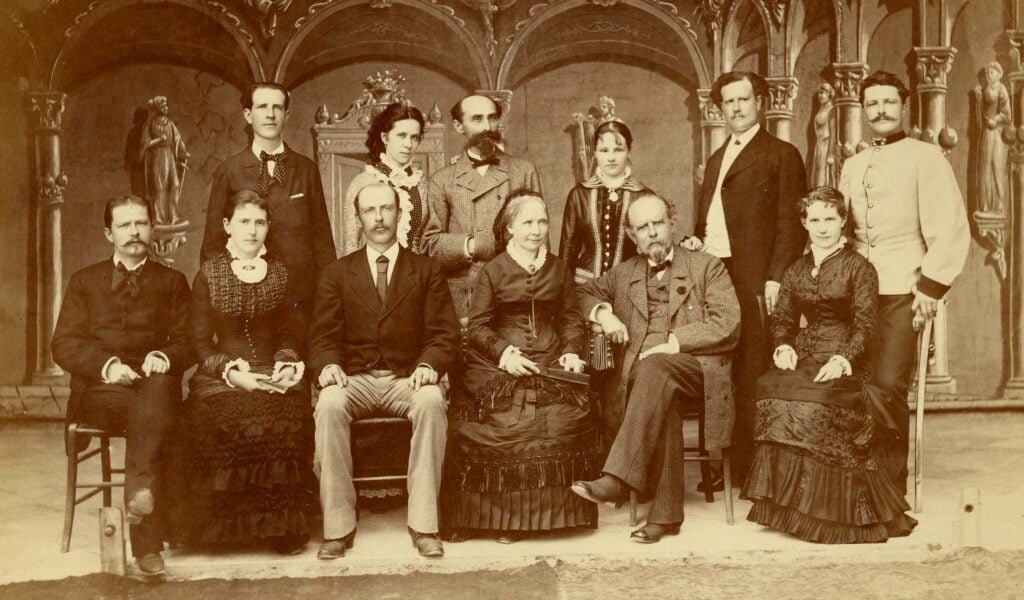 The Wöhler family of Gotland pose before Augusto Baroni, photographer, in Riva sul Garda, Italy, 1882.